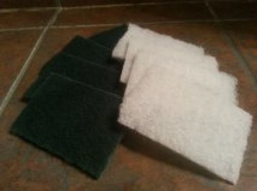 White and Green Nylon Mesh Pads - 4 Each